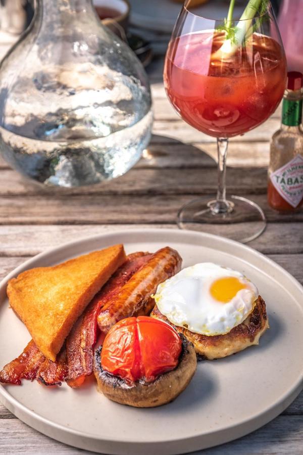 The Packhorse Inn Newmarket  Bagian luar foto